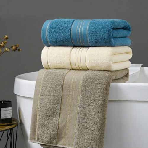 How to Choose the Perfect Bath Towel for Your Skin Type
